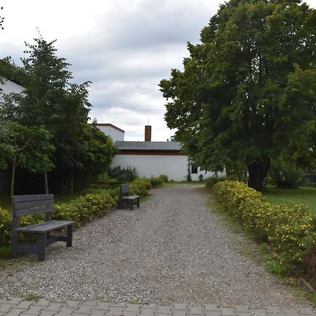 Radlerzimmer Neu Gaarz Fuer 2 Personen エクステリア 写真